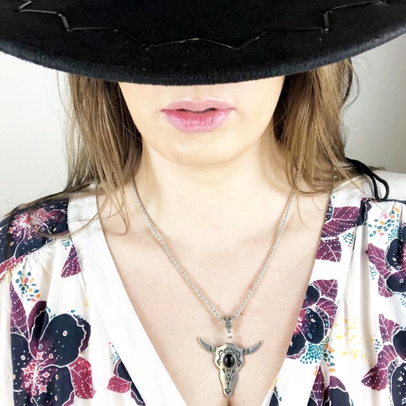 Bull Skull Pendant Black Stone Ebony Silver Western Steer Cowboy Boho - Picture 2 of 4